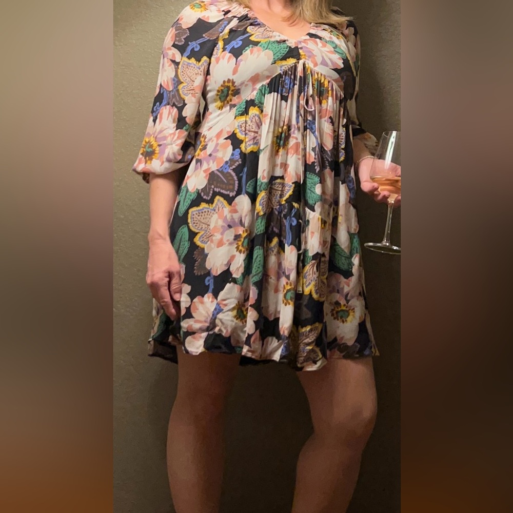 Anthropologie-Tiered v-neck floral tunic